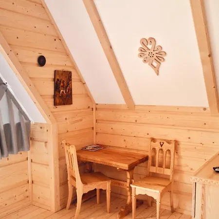 Biały Puch Domek alpejski *
